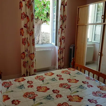 Maison Avec Jardin, Cheminee Et Proche Activites, Ideale Famille - Animaux Acceptes - Fr-1-653-198