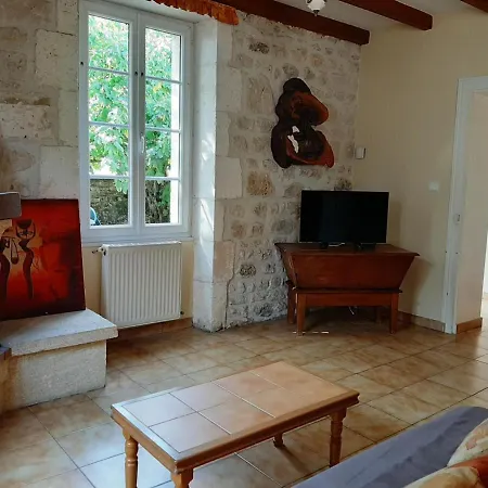 Vakantiehuis Maison Avec Jardin, Cheminee Et Proche Activites, Ideale Famille - Animaux Acceptes - Fr-1-653-198 Champniers (Charente)